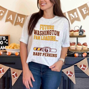 Future Washington Fan Loading Shirt Commander Maternity Photoshoot Tee Football Pregnancy Announcement Baby moon T-Shirt Gift for Expecting Ash