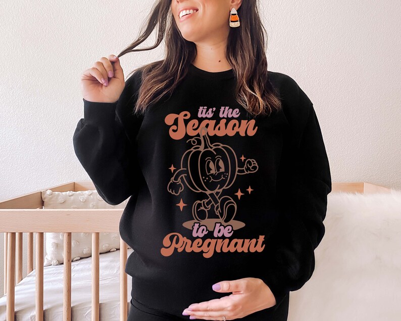 Retro Tis the Season to be Pregnant Sweatshirt Fall Pregnancy Announcement Sweater Halloween Maternity Crewneck Thanksgiving Baby Reveal