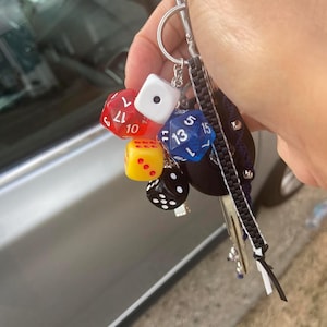 Würfel Charm Schlüsselanhänger: Handgefertigtes Taschenaccessoire