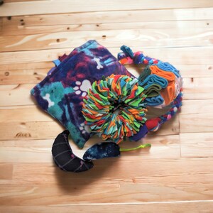 Small Cat Mystery Box: Fleece Toys, Catnip, Snuffle Mat