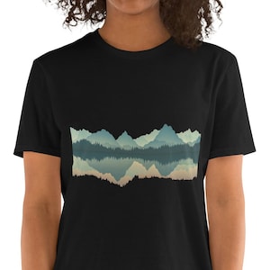 Frequency T-Shirt: Abstract Oscilloscope Landscape Soundwave, Techno Minimalism
