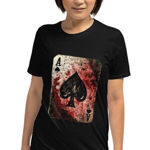 Blutbeflecktes Ace of Spades T-Shirt: Distressed Design, Edgy Dark Gritty Style