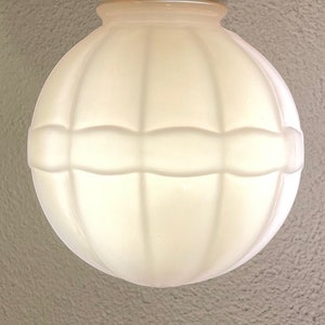 Antique Art Deco pendant light in light pink opaline glass from 1920/30's (lamp shade only)