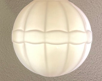 Antike Art Deco Pendelleuchte aus hellrosa Opalglas von 1920/30 (ohne Lampenschirm)