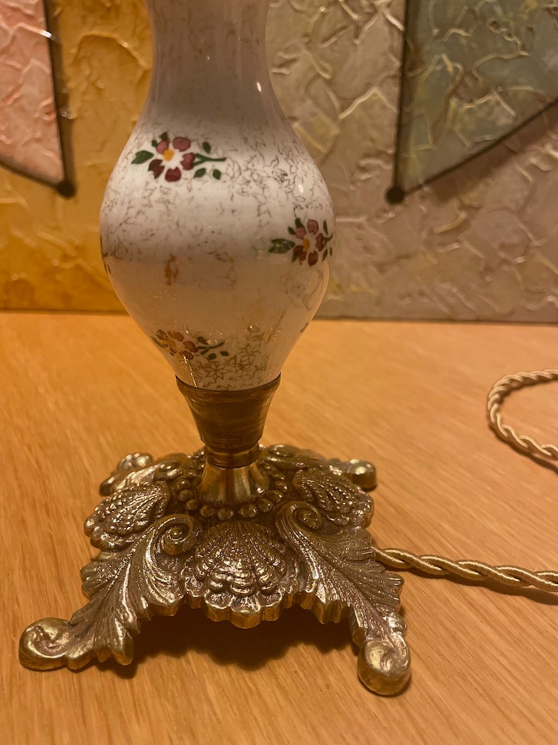 Lovely Vintage Hand Painted Porcelain Lamp From the 50's, With Shade