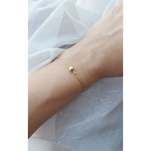 Single Bead Bracelet: 14K Gold Plated Adjustable Slider Chain