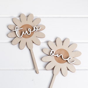 Decorazione per torta a forma di margherita in legno, decorazione minimalista per torte, festa in stile boho retrò, primo compleanno del bambino, decorazione personalizzata per torta di compleanno, decorazione per torta smash