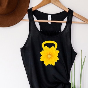 FLOWY Flower KETTLEBELL Tank Top For Women, Crossfit Tank for Women, Gym Tank For Women, Workout Tank Women, Crossfit Gifts, Cool Crossfit