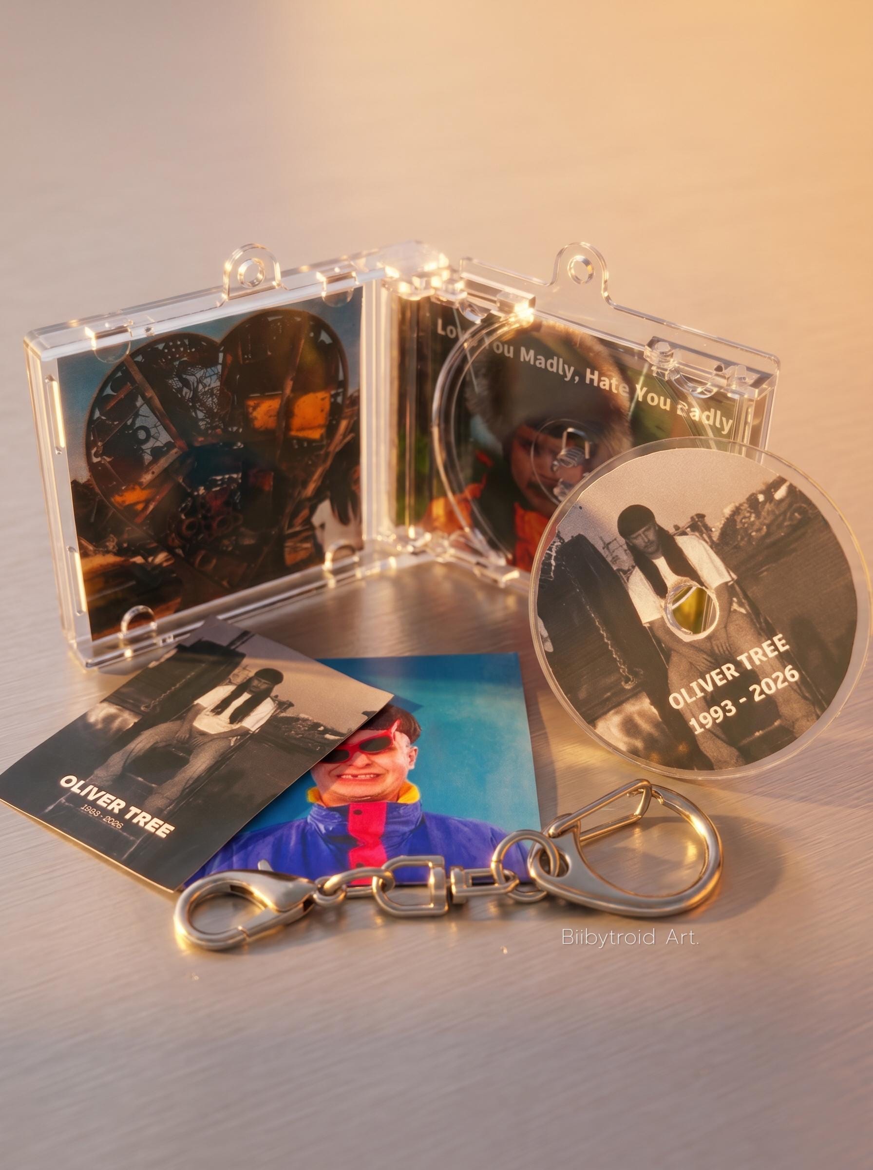 Oliver Tree Interactive NFC Mini CD Keychain, Retro Hits Clips