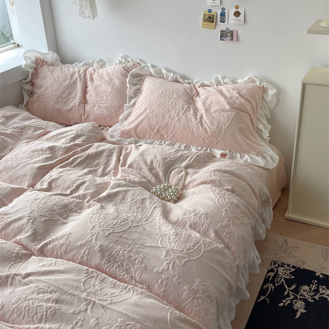 Retro Pink Velvet Duvet Cover, Ruffled Bedding Set, Soft Comfortable