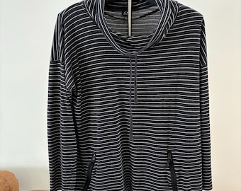 Cable and Gauge women's cowl neck long sleeve striped sweater. Lg.
