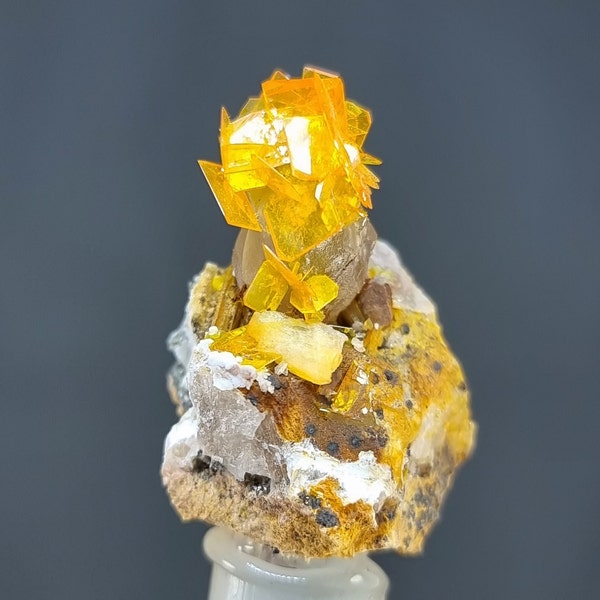 Orange wulfenite with cerusite 3.5x2.5x2 cm