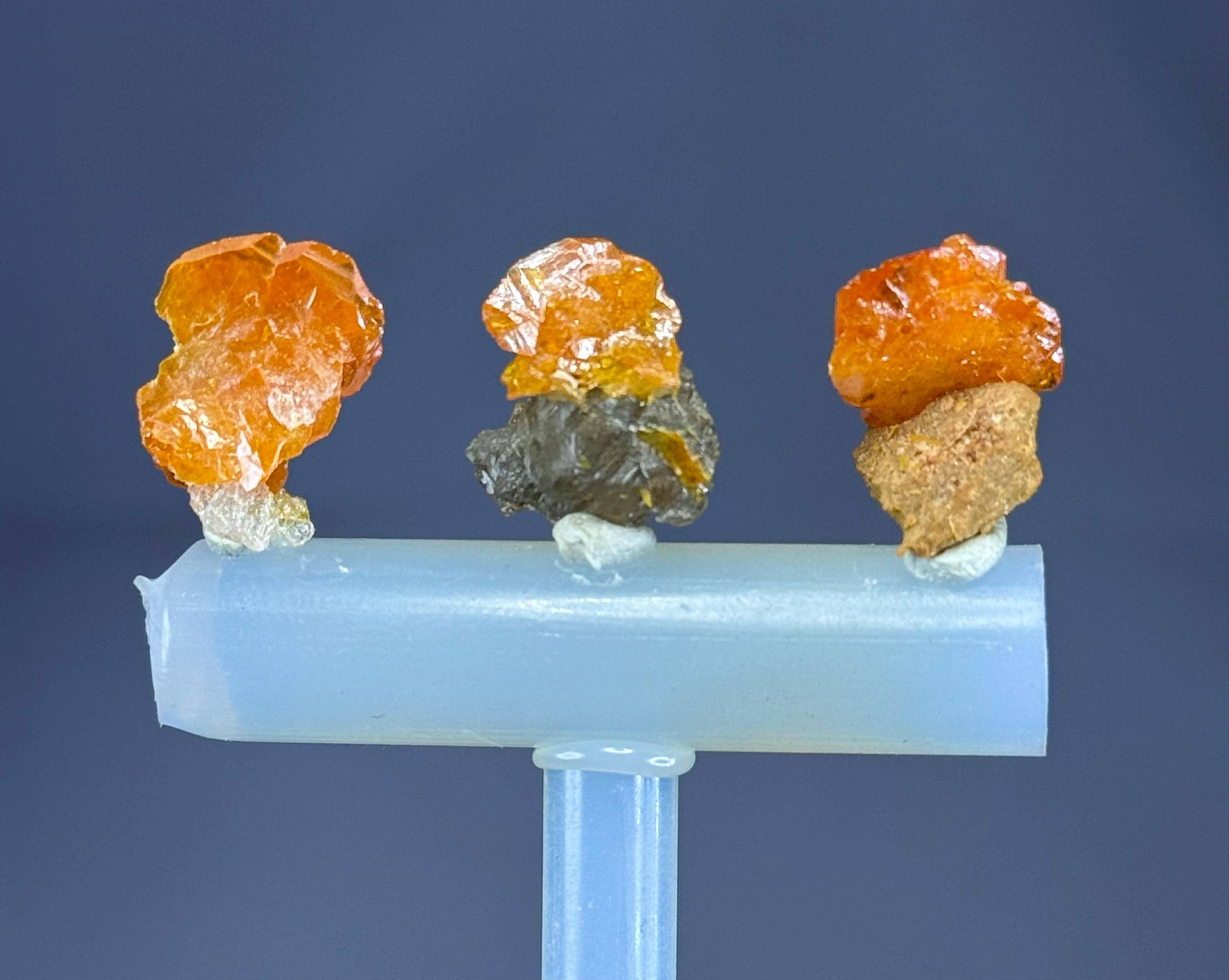 03 完璧な状態のセルサイトを備えたオレンジ色のウルフェナイト - Etsy