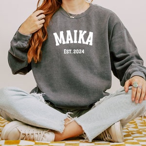 Bulgarian Mom Est. 2023 Sweatshirt, Maika Est. 2023 Crewneck, Baby Announcement Crewneck, New Mom Sweatshirt, Pregnant Gift