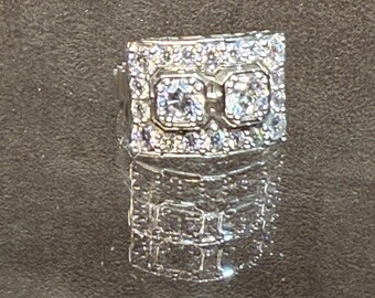 Antique style ring