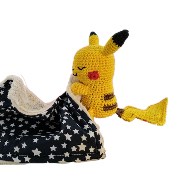 Doudou Pikachu - Personnalisable - Cadeau de naissance geek - Doudou Pokemon