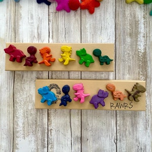 DINOSAUR Crayons | Dino Crayons for Kids | T-Rex Crayons | Crayons | Kids Gifts | Kids Party Favor | Rawr | Dinosaurus