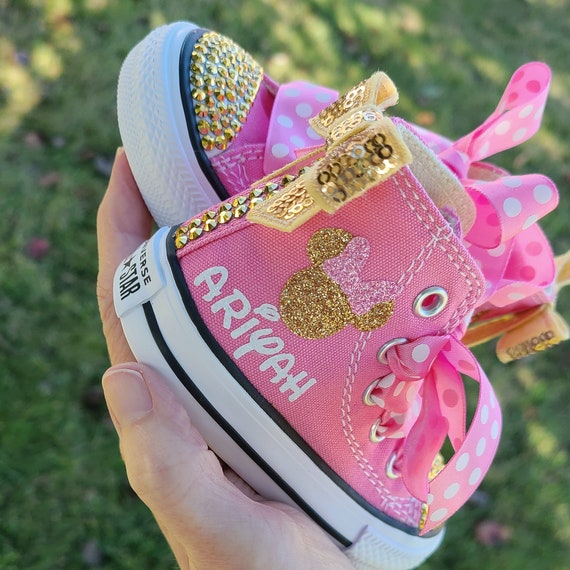 Pink hotsell baby converse