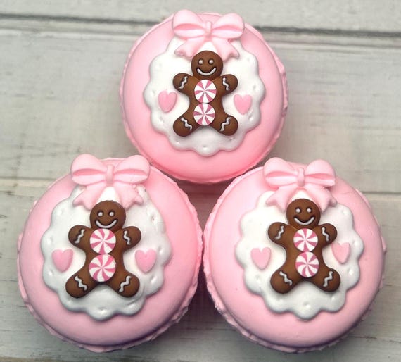 Fake Pink Gingerbread Macaroons | Fake Pink Christmas Macaroons | Fake Gingerbread Cookies | Pink Christmas Decor | Fake Christmas Cookies