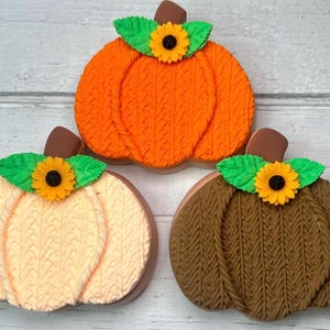 Fake Fall Pumpkin Cookies | Fake Fall Cookies | Fake Autumn Cookies | Fake Pumpkin Cookies | Pumpkin Tier Tray | Fall Decor | Fall Tier Tray