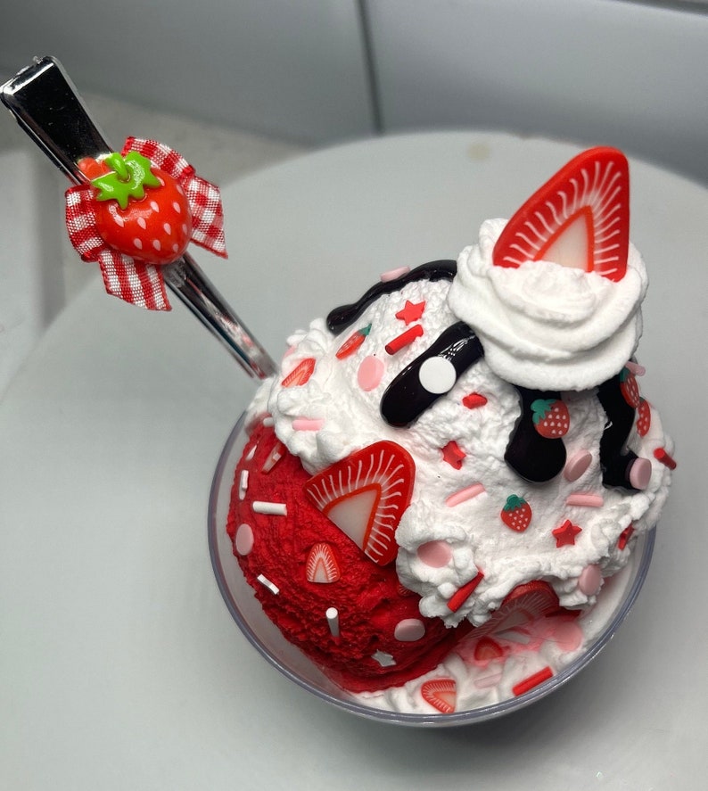 Fake Strawberry Ice Cream Sundae | Fake Strawberry Shortcake Sundae ...