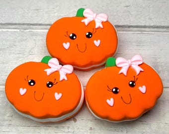 Fake Pumpkin Macaroons | Fake Pumpkin Cookies | Fake Halloween Cookies | Fake Fall Cookies | Halloween Decor | Fall Decor | Pumpkin Decor