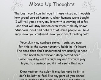 Pode incluir: Um fundo cinza com texto branco que diz "Mixed Up Thoughts". O texto é um poema sobre a dualidade da natureza humana e a importância de ouvir sua voz interior.