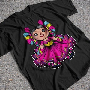 Modèle de t-shirt PNG Maria Doll - Design aztèque par sublimation - Parfait pour les chemises, autocollants, chapeaux, sweats à capuche, DTF, DTG, toboggan aquatique et plus encore !