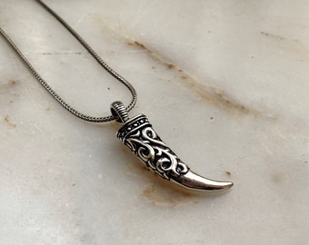 Silver Wolf Teeth Pendant, Wolf Teeth Necklace, Viking Necklace, Norse Mythology, Wolf Tooth Patterned Pendant Scandinavian Wolf Men Jewelry