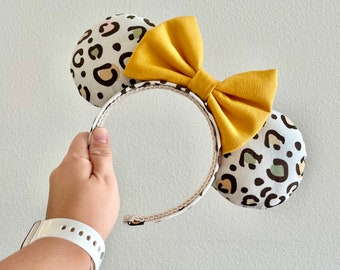 Orejas de ratón con estampado animal con lazo clásico mostaza, orejas de ratón con estampado de guepardo, orejas de ratón Safari, orejas de parque temático, diadema de orejas