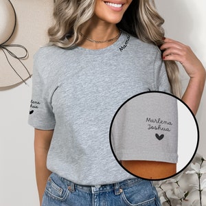 Personalisiertes Mama Shirt, T-Shirt mit süßem Mama Print und Kindernamen, Muttertagsgeschenk, Geschenk für Mütter, Geschenk für Neumamas Athletic Heather