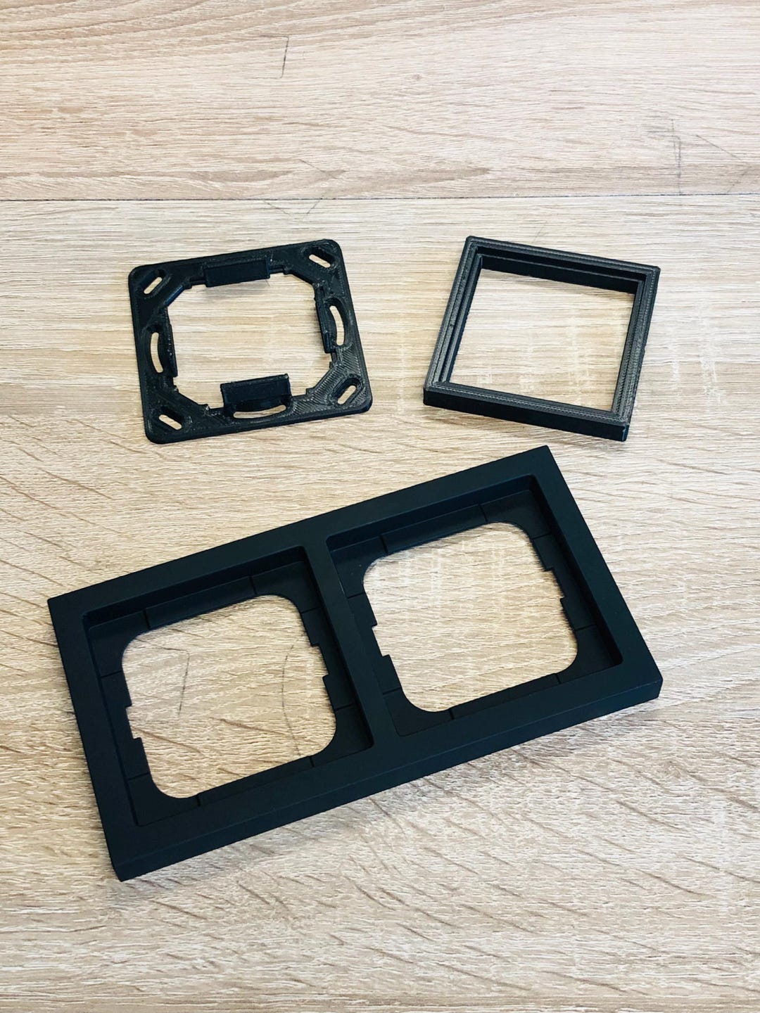 Loxone Touch Tree Busch Jäger B+J Future Line Adapter Rahmen