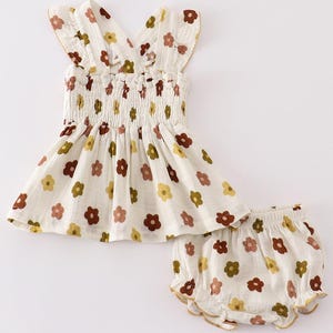 Organic Muslin Baby Girl Set – Smocked Floral Outfit | Soft & Eco-Friendly Toddler Clothes