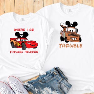 McQueen & Mater-T-shirt 'Where I Go Trouble Follows' | Disney Cars Couple-T-shirt afbeelding 1