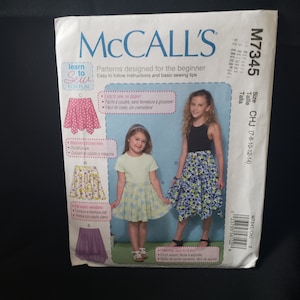 Gonne dritte, a fazzoletto o con orlo alto e basso per bambine/ragazze - Modello di cucito McCall&#39;s M7345 - McCall&#39;s 7345