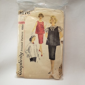 Może przedstawiać: Wzór szycia Simplicity Printed Pattern 60C Ciąża Rozmiar 12 Biust 81 cm vintage wzór szycia sukienki z kokardką i grochami. Wzór zawiera trzy różne style.