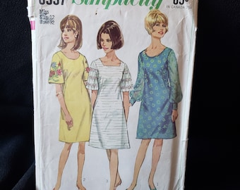Simplicity 6997 Vintage-Schnittmuster für ein Kleid im Stil der 60er Jahre, verschiedene Ausschnittvarianten, Reißverschluss hinten, Größe 12