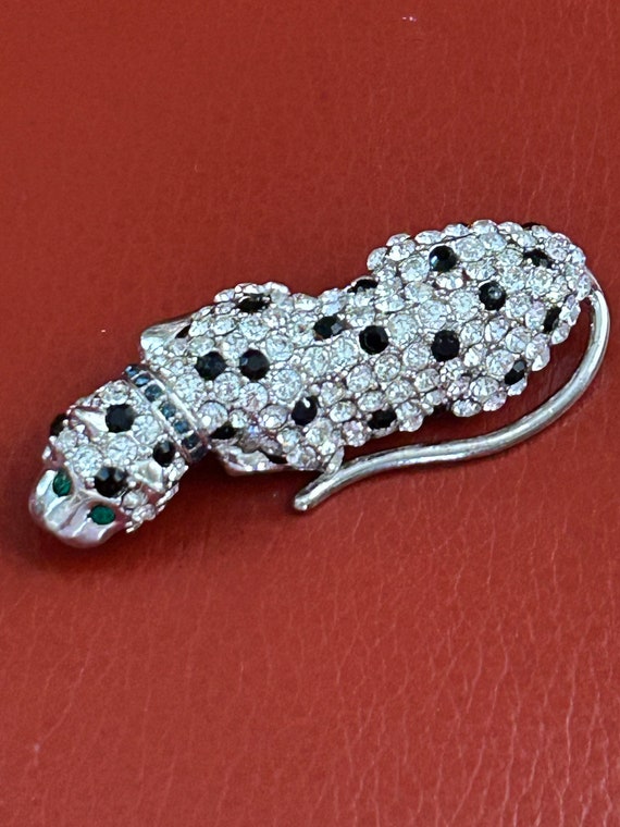 Vintage KJL rhinestone leopard brooch. Signed KJL… - image 8