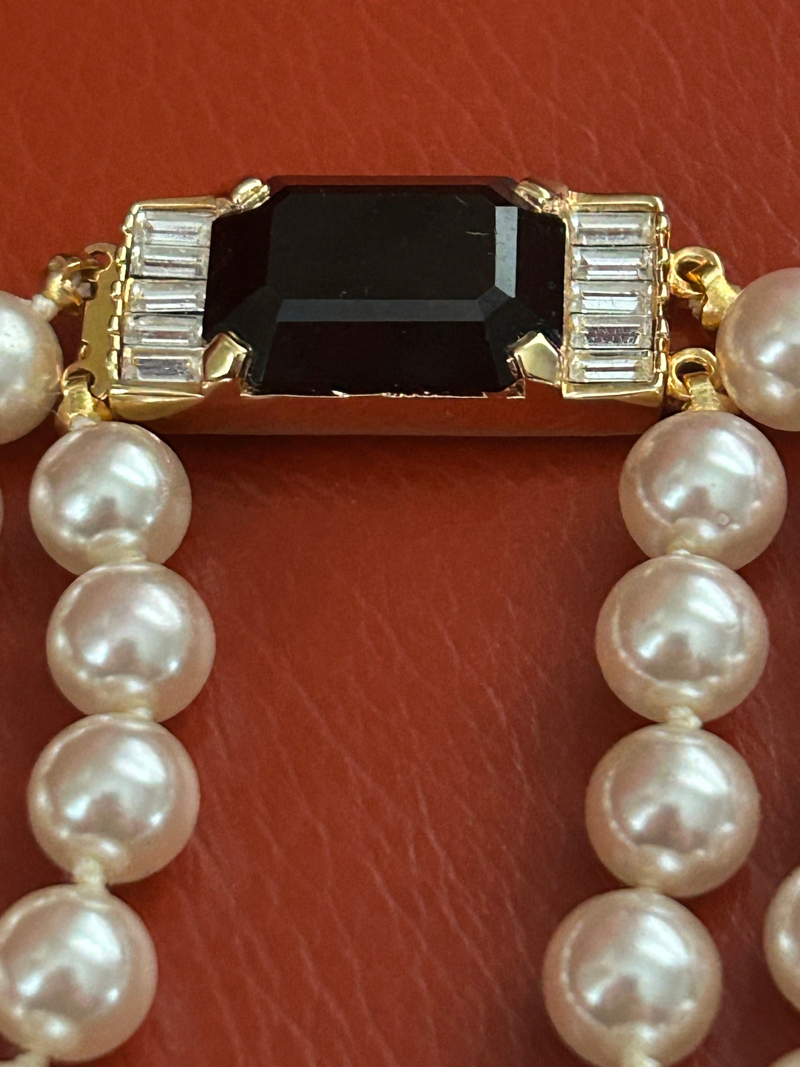 WS2023OCT137 (8M Swarovski Faux Pearl Necklace) main image 1