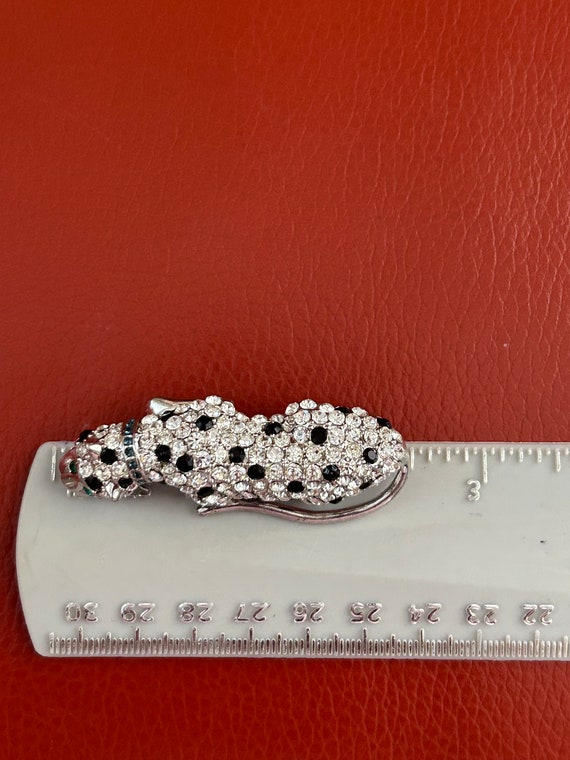 Vintage KJL rhinestone leopard brooch. Signed KJL… - image 6