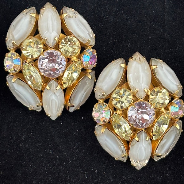 Stunning vintage Hobe clip earrings. Translucent glass and rhinestone crystals. Signed.