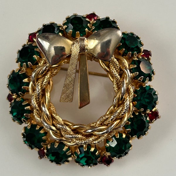 Beautiful vintage Hobe Christmas wreath brooch. Signed pin.