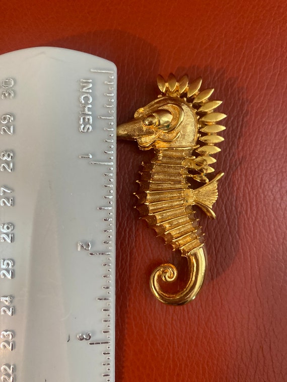 Vintage Vendome Seahorse brooch. Gold plated . Si… - image 3