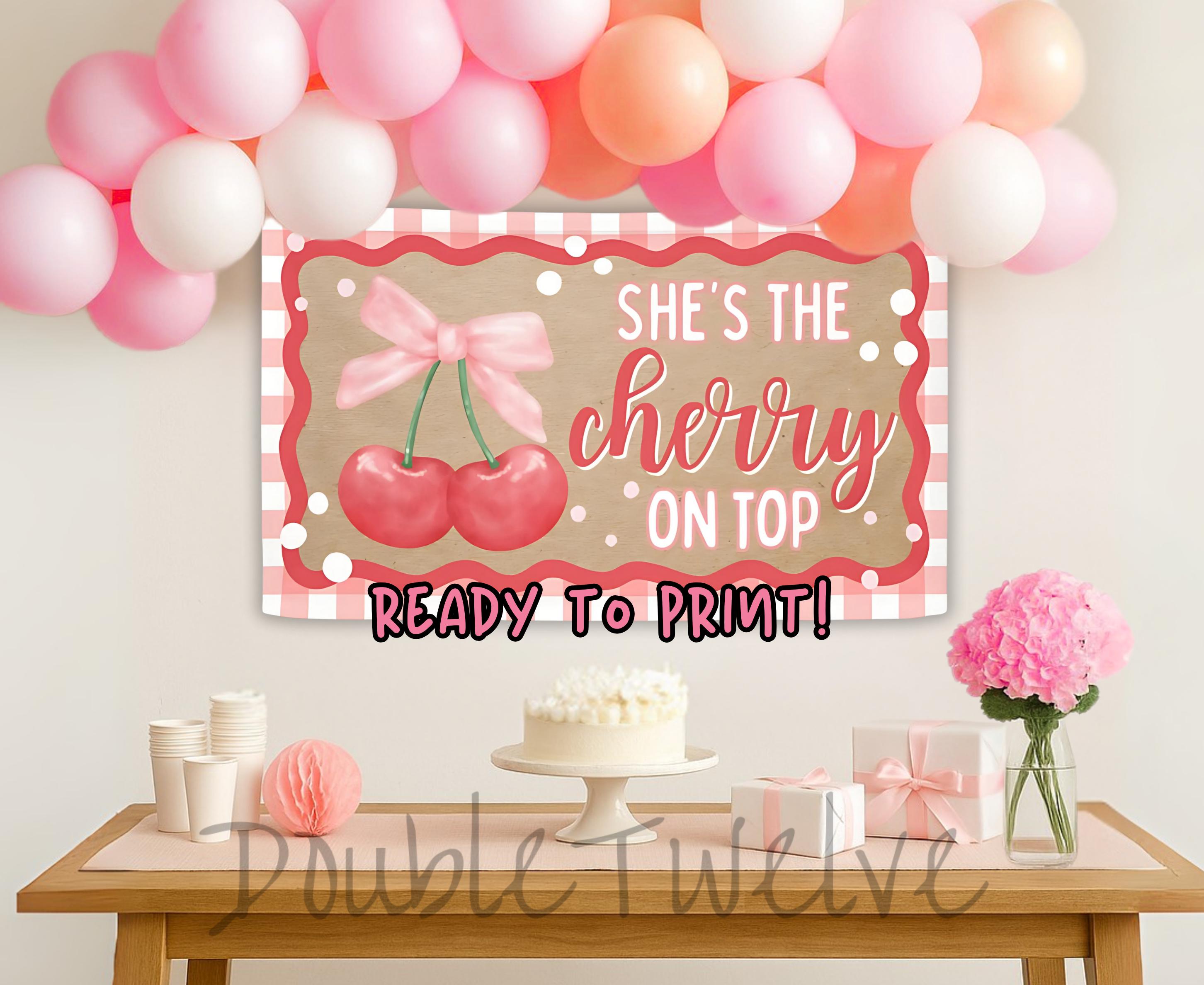Banner Scritta 'She's The Cherry On Top' Per Addio Al Nubilato A Tema Ciliegia, Oro E Nero