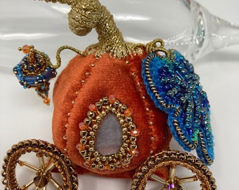 Pumpkin brooch, 3D embroidered  brooch with tiny lamp