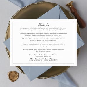 Modelo de nota de agradecimento para funeral, cartão de celebração da vida para impressão, design de foto de reconhecimento de simpatia editável, memorial Canva -F01