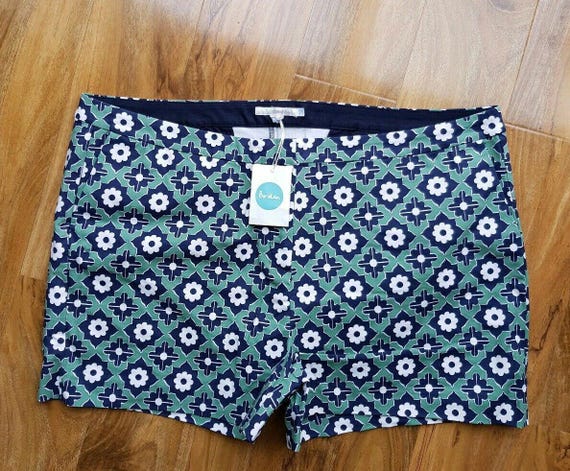 Boden Ladies Gorgeous Floral Richmond Shorts Brand New