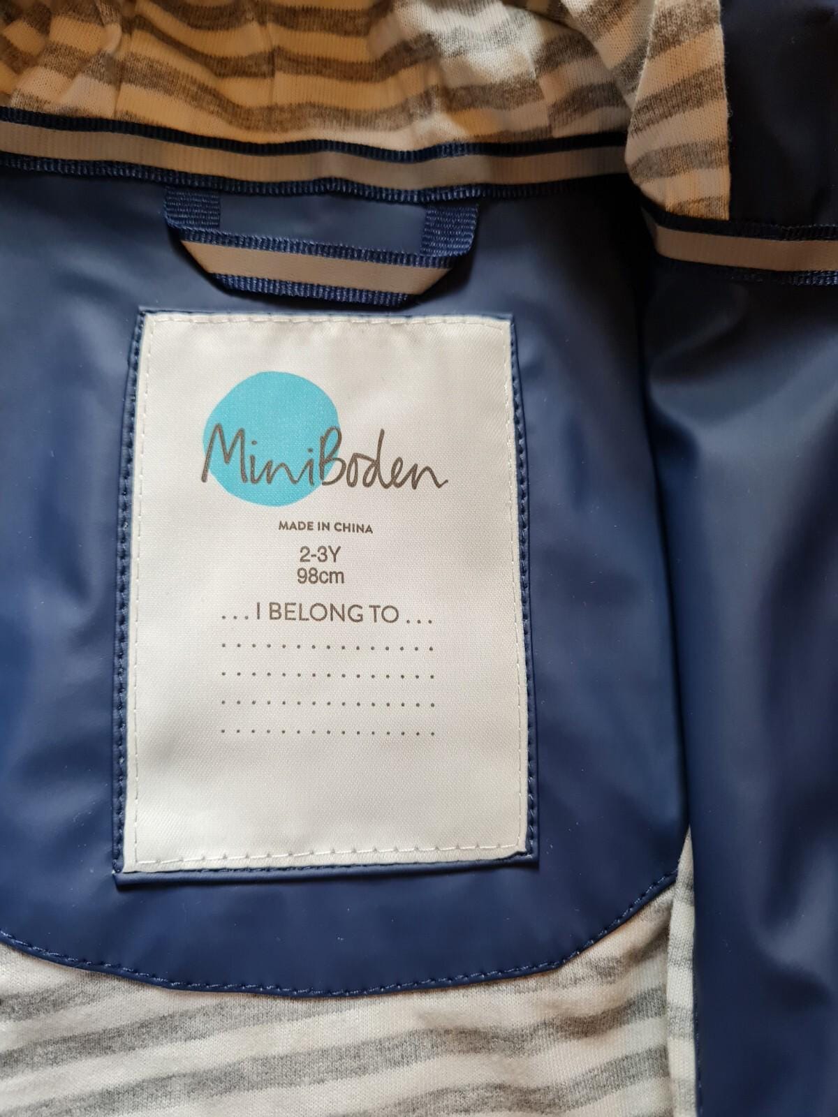 新品未使用☆Mini Boden 152cm 防水ジャケット Mini Boden ボーイズ 防水ジャケット ネイビー 2～3歳 新品