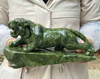 Natural Exquisite Green Jade tiger Statue, FengShui Decor,zodiac tiger Ornaments Luck Success meditation healing Housewarming Congratulatory