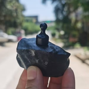 Real Unique Meteorite Specimen/Iron Meteorite From China&#39;s Northwest,  Natural Exquisite Meteorite iron complete specimen Astronomy Gifts .